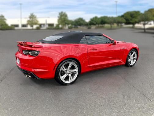 2022 Chevrolet Camaro RWD Convertible LT1
