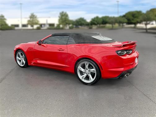 2022 Chevrolet Camaro RWD Convertible LT1