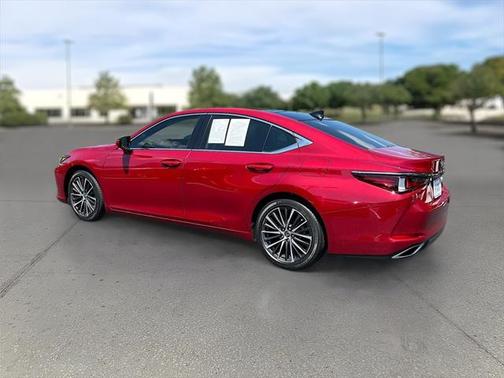 2022 Lexus ES 350 Base