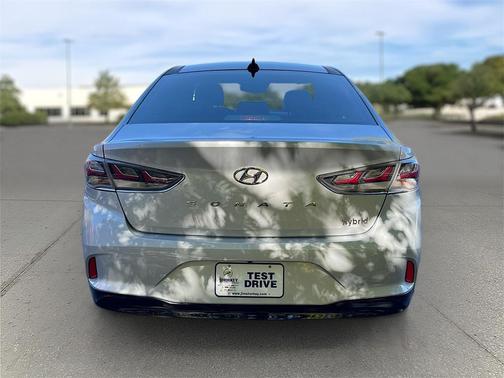 2019 Hyundai SONATA Hybrid Limited