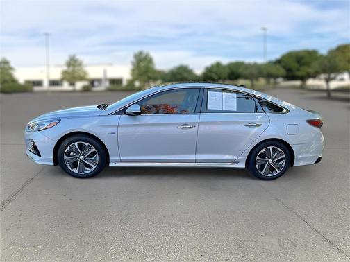 2019 Hyundai SONATA Hybrid Limited