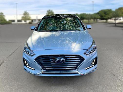 2019 Hyundai SONATA Hybrid Limited