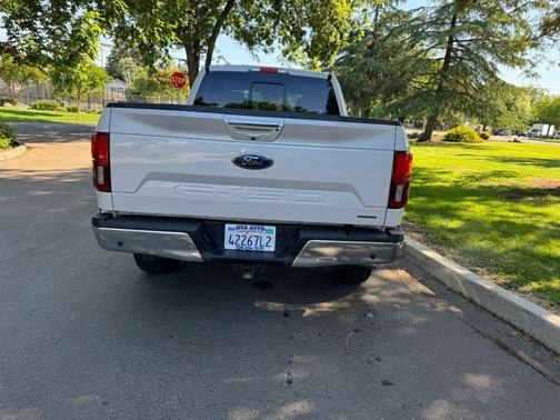 White Platinum Metallic Tri-Coat 2018 Ford F-150 Lariat