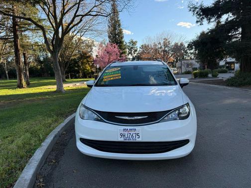 2020 Chrysler Voyager LXI