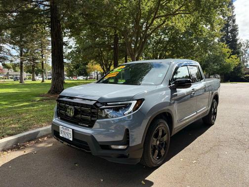 2025 Honda Ridgeline Black