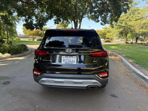 2019 Hyundai SANTA FE SE 2.4