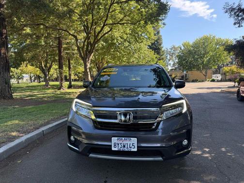 2022 Honda Pilot Touring 8-Passenger