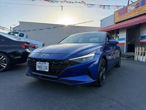 2023 Hyundai ELANTRA SEL