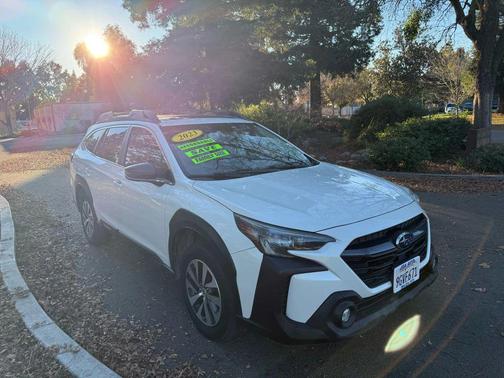 2023 Subaru Outback Premium