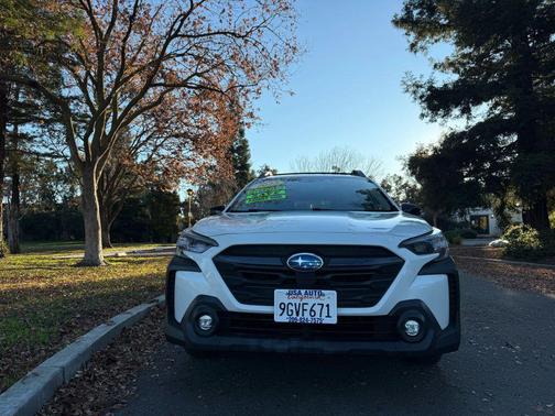 2023 Subaru Outback Premium