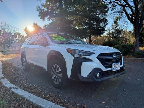 2023 Subaru Outback Premium