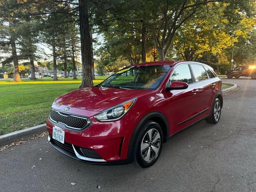 2017 Kia Niro FE