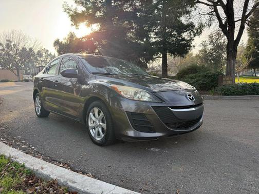 2010 Mazda Mazda3 i Touring