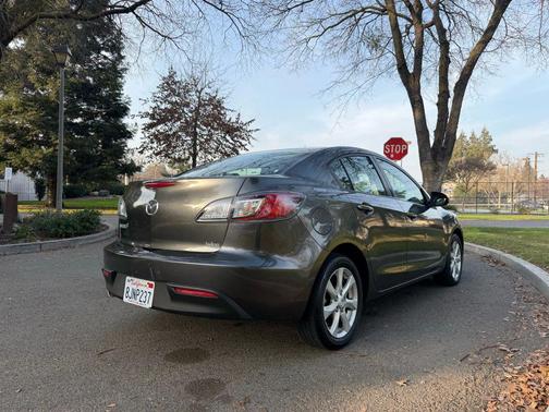 2010 Mazda Mazda3 i Touring