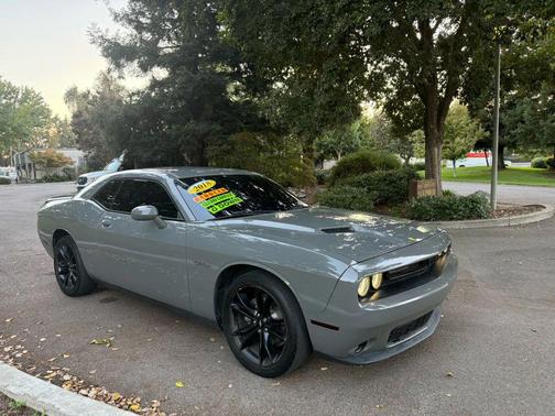 2018 Dodge Challenger SXT