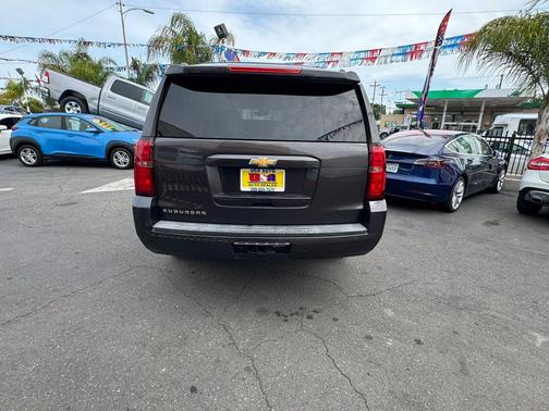 Tungsten Metallic 2016 Chevrolet Suburban LT