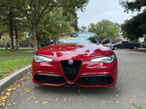 2017 Alfa Romeo Giulia Ti