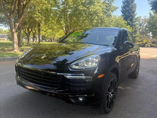 2016 Porsche Cayenne Base