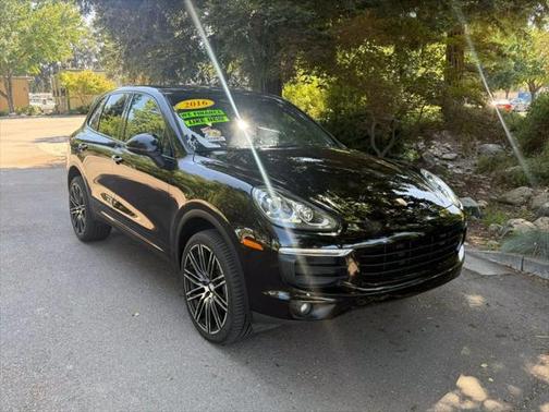 2016 Porsche Cayenne Base