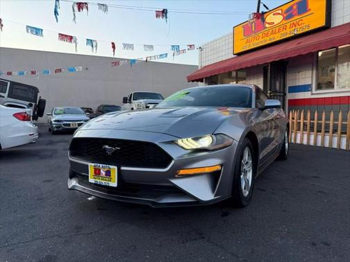 2020 Ford Mustang EcoBoost