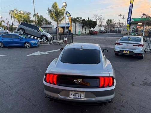 2020 Ford Mustang EcoBoost