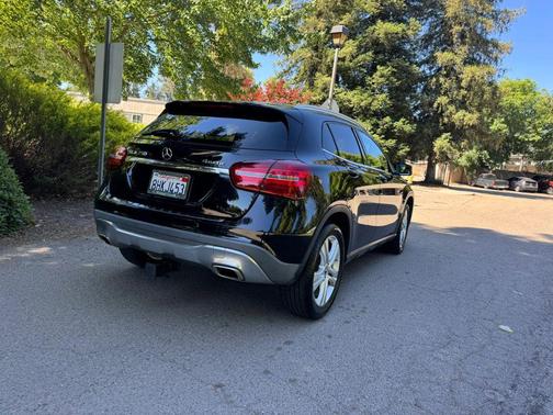 Black 2018 Mercedes-Benz GLA 250 4MATIC