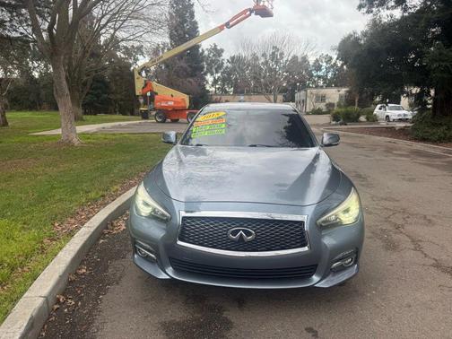 2015 INFINITI Q50 Base
