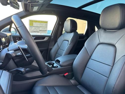 2026 Porsche Cayenne AWD