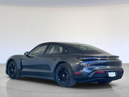 2026 Porsche Taycan 4S