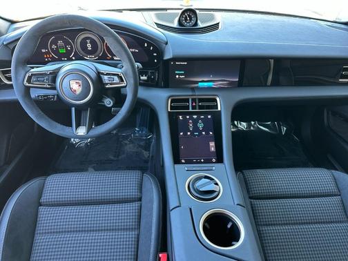 2026 Porsche Taycan 4S