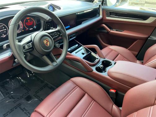 2025 Porsche Cayenne AWD