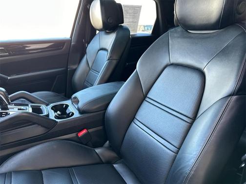 2022 Porsche Cayenne E-Hybrid