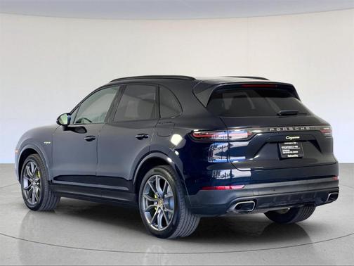 2022 Porsche Cayenne E-Hybrid