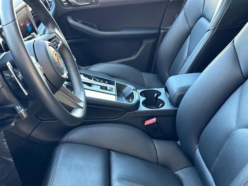 2024 Porsche Macan S