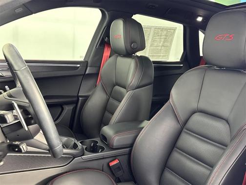 2022 Porsche Macan GTS