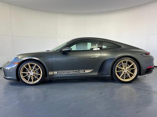 2021 Porsche 911 Carrera