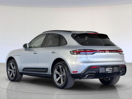 2025 Porsche Macan T
