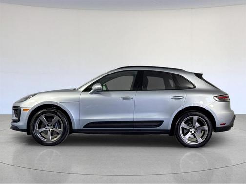 2025 Porsche Macan T