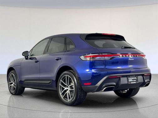 2025 Porsche Macan T