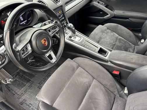 2018 Porsche 718 Cayman GTS