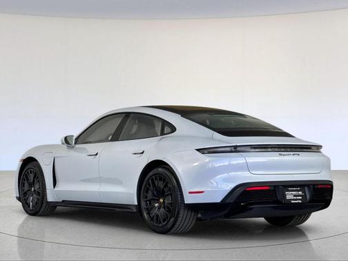 2024 Porsche Taycan GTS