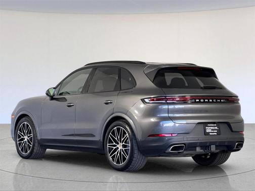 2024 Porsche Cayenne Base