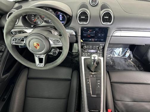 2024 Porsche 718 Cayman Style Edition
