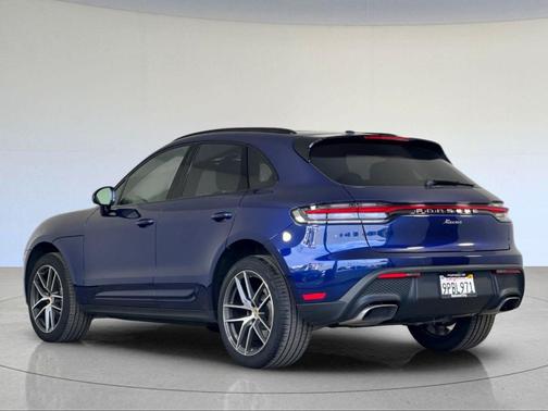 2024 Porsche Macan Base (PDK)