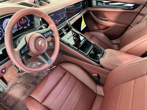 2025 Porsche Panamera Base