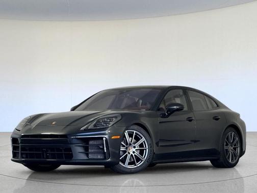 2025 Porsche Panamera Base