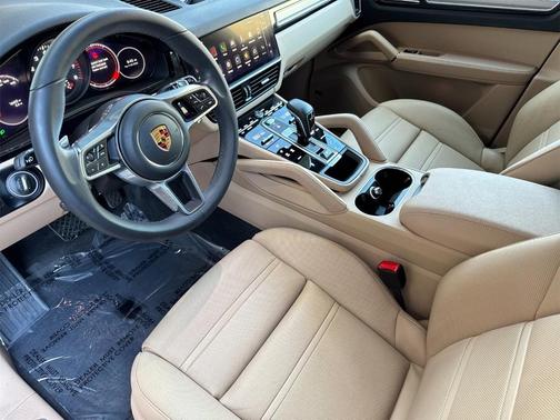 2022 Porsche Cayenne Platinum Edition