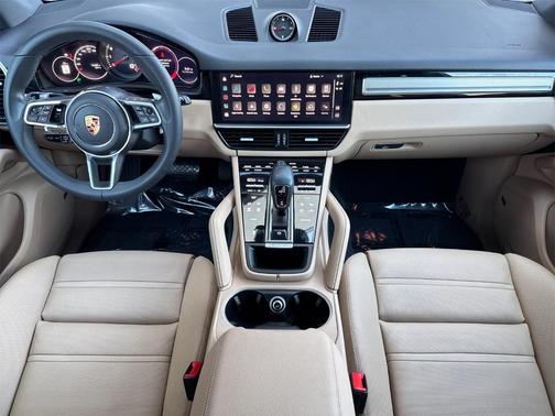 2022 Porsche Cayenne Platinum Edition