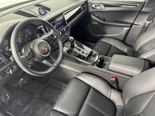 2024 Porsche Macan