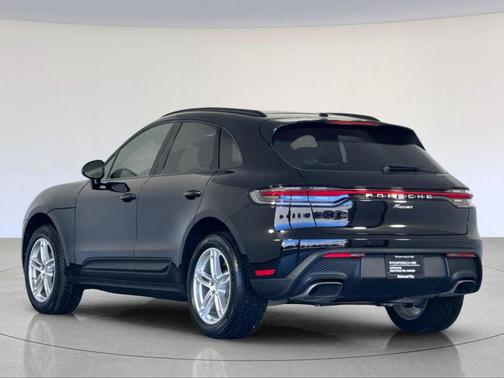 2025 Porsche Macan 